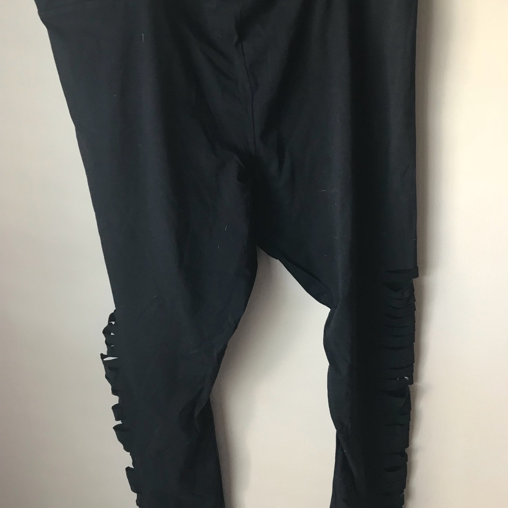 Side-Slit Leggings - Picture 6 of 6